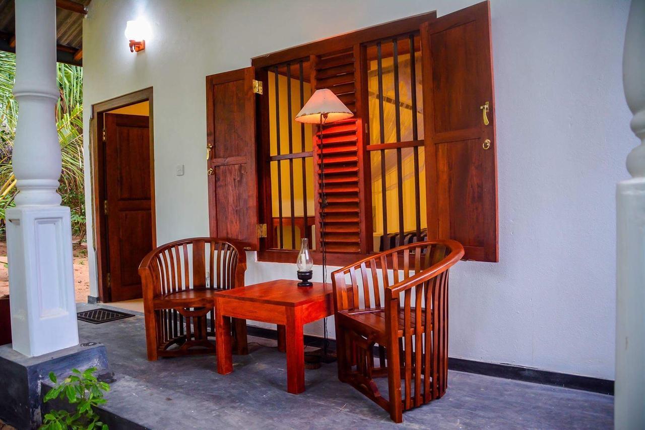 Shehani Beach Bungalow Tangalle Exterior foto